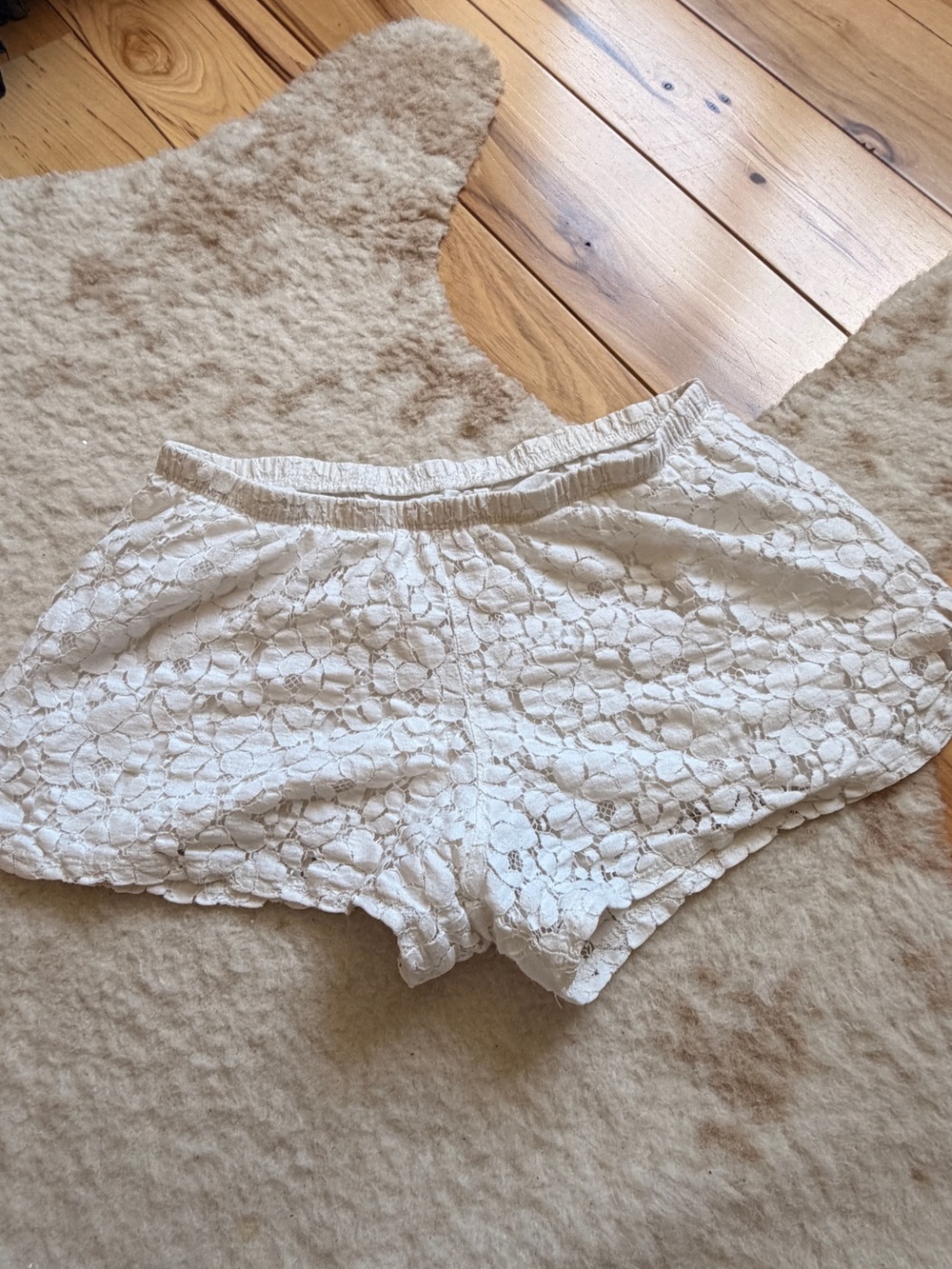 White lace shorts
